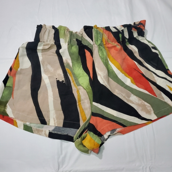 Large - Picture 2 of 8